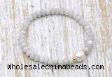 CFB721 faceted rondelle white crazy lace agate & potato white freshwater pearl stretchy bracelet