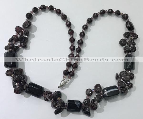 CGN315 27.5 inches chinese crystal,garnet & black agate beaded necklaces