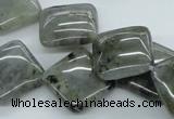 CLB119 15.5 inches 18*18mm diamond labradorite gemstone beads wholesale