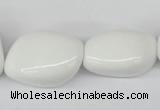 CNG72 15.5 inches 10*16mm - 25*35mm nuggets white agate beads