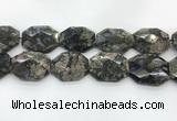 COP1552 30*40mm - 35*45mm faceted octagonal grey opal beads